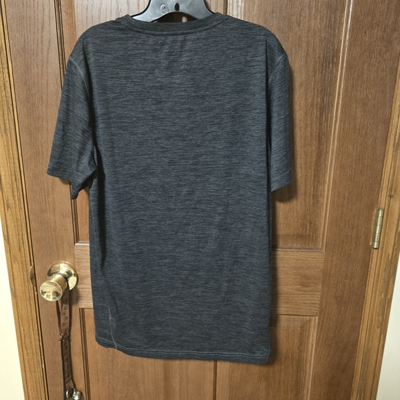 Champion Men's Heathered Dark Gray Athletic T-Shirt -- EUC - Picture 3 of 7